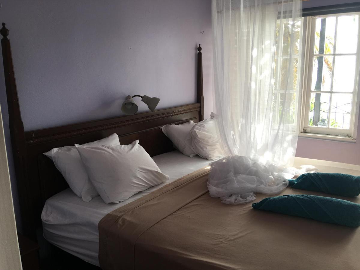 Green Roof Inn Hillsborough  외부 사진